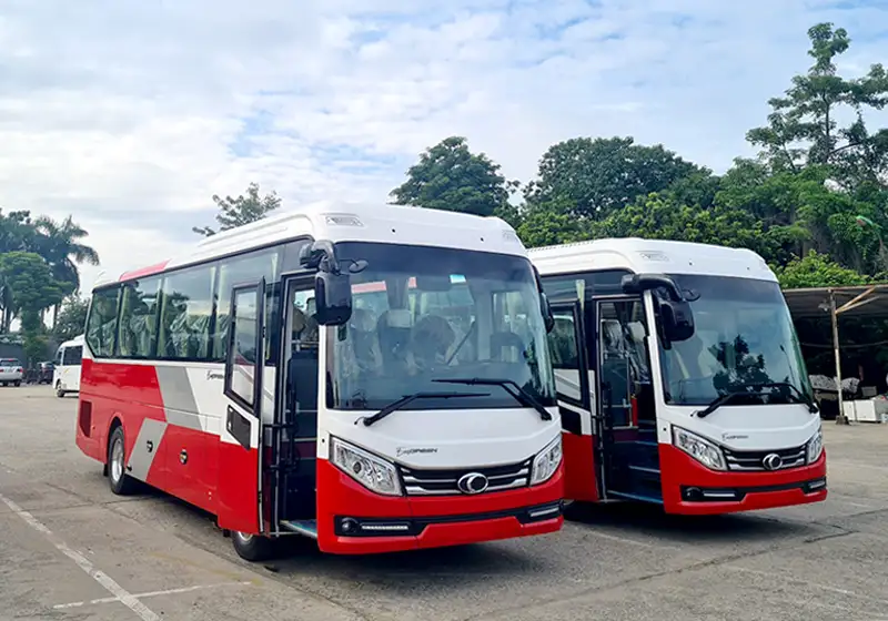 35-seat tourist bus from Cat Ba to Ninh Binh