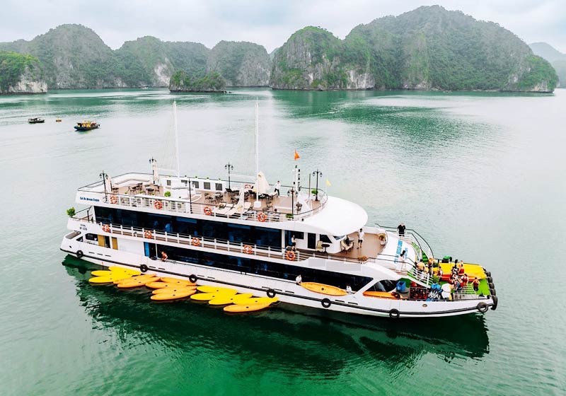Tầu thăm vịnh Lan Ha 3 sao