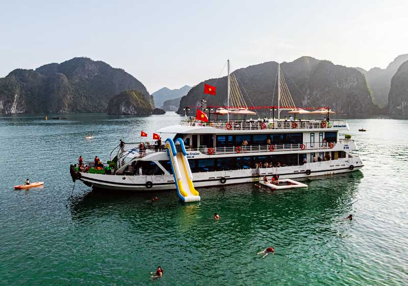 Tầu tour vịnh lan hạ 1 ngày