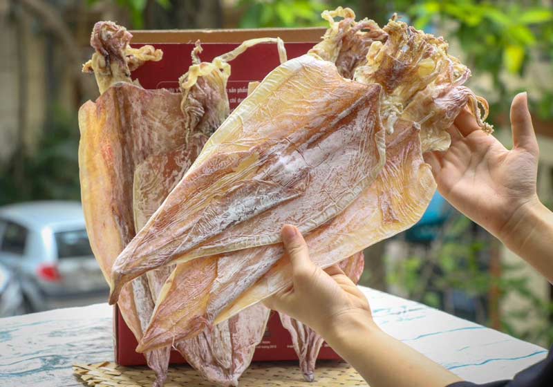 Mực khô Cát Bà