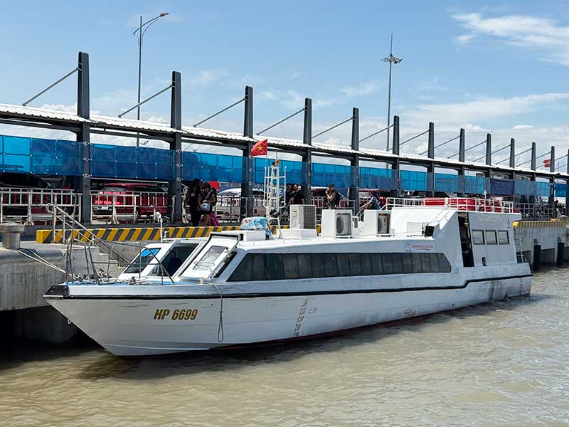 Tầu cao tốc đi Cát Bà