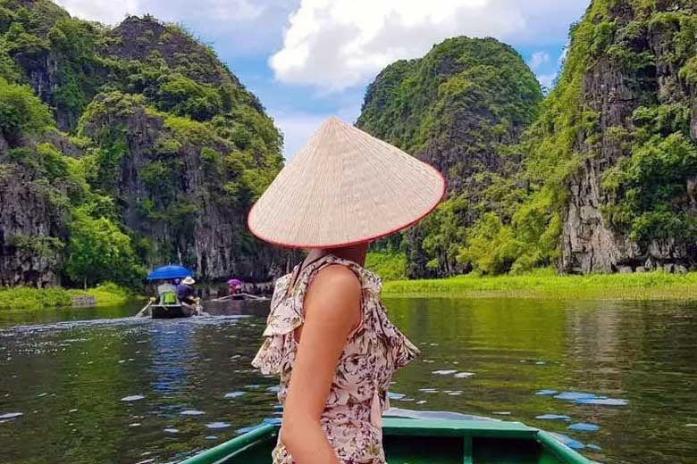 Trang An boat tour ninh binh