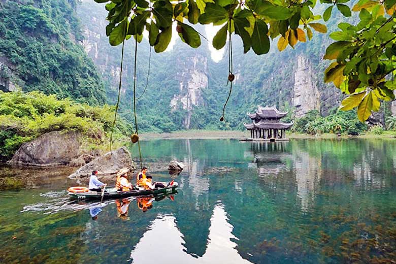 Trang An boat tour