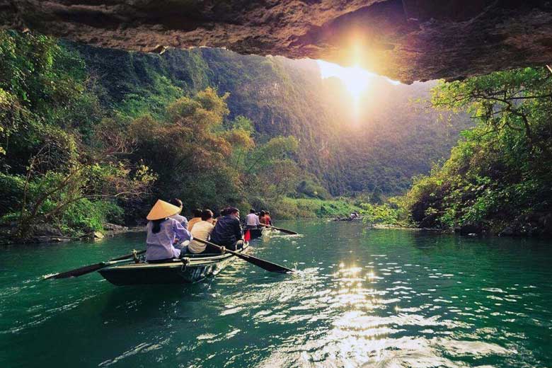 Trang An boat trip