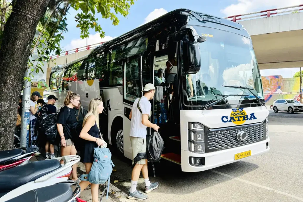 Điểm đón xe Hà nội đi Cát bà tại 122 Trần Nhật Duật